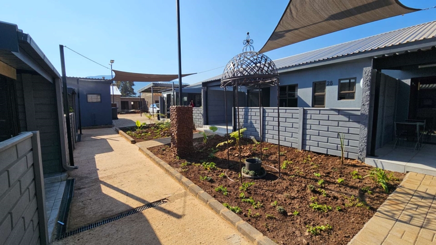 To Let 1 Bedroom Property for Rent in Melodie North West